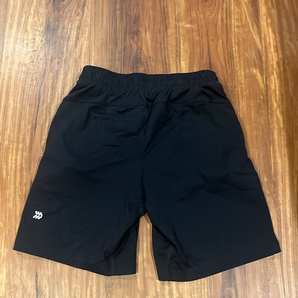 All In Motion shorts - Picture 3 of 3